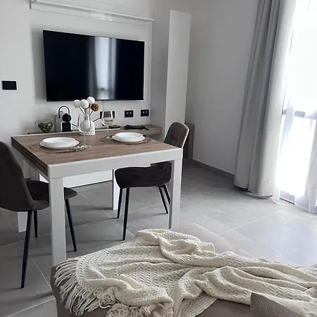 Domus Aura *